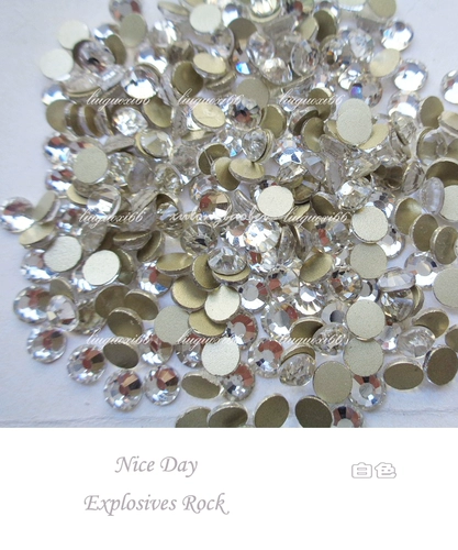 Специальная белая плоская казая.