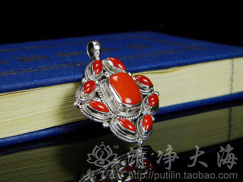 Nepal handmade pure silver necklace pendant Buddha with inlaid pure original branches sea Redstone Cross Gestle-Large