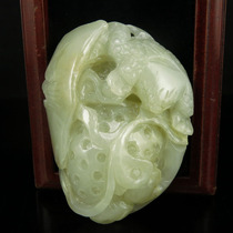 One-mouth price natural Xinjiang and Tian Yulean work engraving to send the piece gold toad with a Wanted Slam Certificate