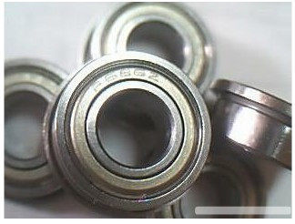 F686 Z ZZ 6*13*5 6X13X5 with flange bearing steel bearing inner diameter 6 outer diameter 13 height 5 mm