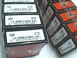 1202 15 * 35 * 11 US UBC Brand Cardiac Ball Bearing Inner Diameter 15 Outer Diameter 35 35 Height 11 mm