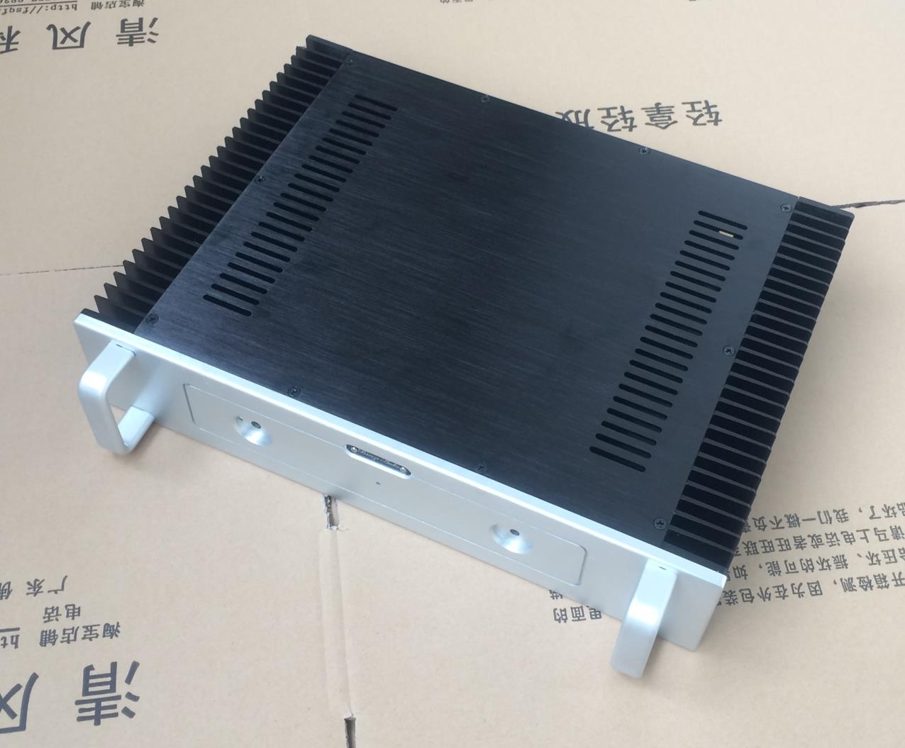 Handle - handed version BZ4309 on both sides of heat - dissipated all aluminum amplifier chassis