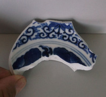 Blue and white flower specimens from official kilns in the late Qing Dynasty
