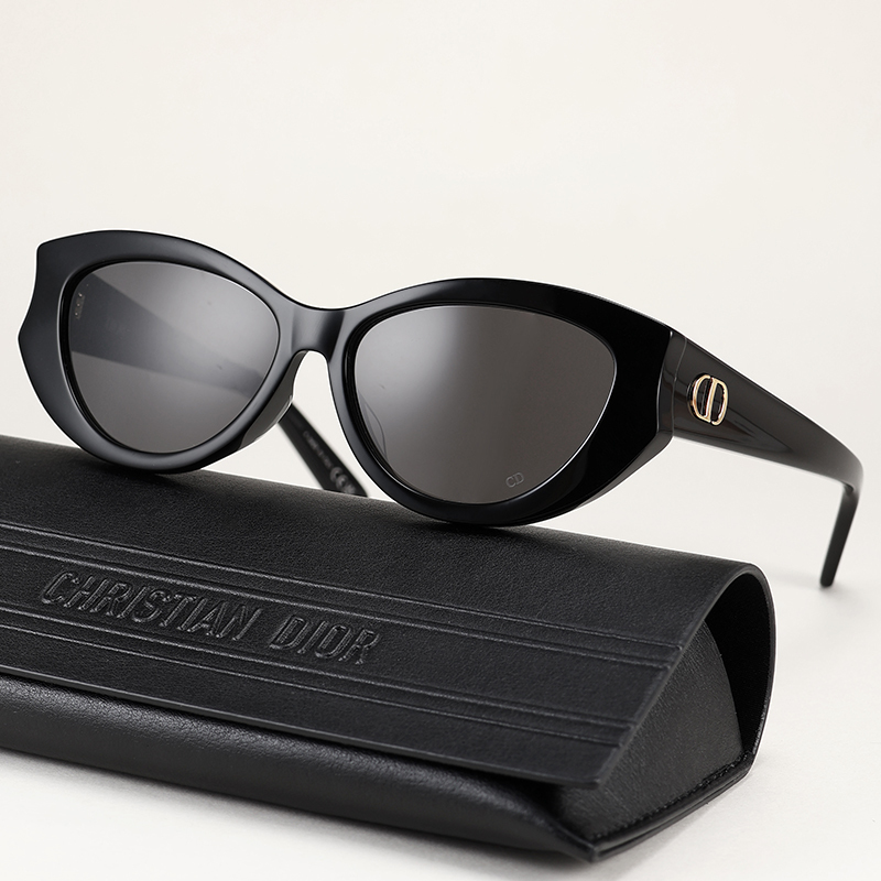 New Dior Fashion Retro Cat-Eye Black Acetate Metal Sunglasses Diorglow B1F New Dior Fashion Retro Cat-Eye Black Acetate Metal Sunglasses Diorglow B1F