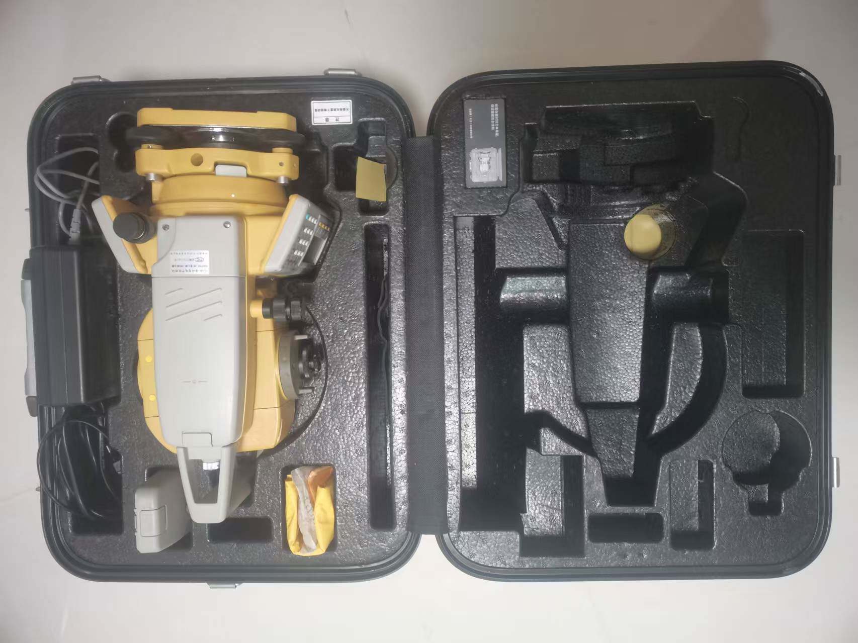 Тахеометр 高端的全站仪拓普康gpt-102r全新，未用，按照二手价出 Topcon