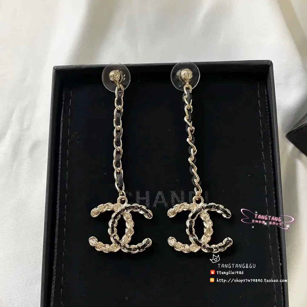Колье-серьги-подвески с длинной серией кристаллов Chanel Chanel классика cc черная овчина и черный золотой двойной знак подвеска длинные серьги