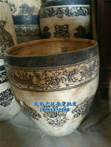 Folk old objects nostalgic hand-cut storage tank contains boxes of Chinese characteristic carton paper cut old rice fighter