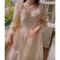 Spring new Milky lace lace princely lace princess dresses hot gold fairy dresses skirts horn sleeves sweet and beautiful dress
