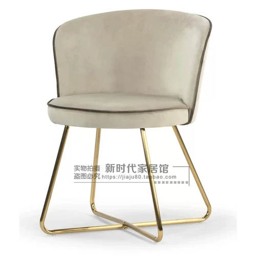 Промышленное ветром северно -световые роскошные дизайнерские дизайнерские повседневные досуг лофт ретро железорец