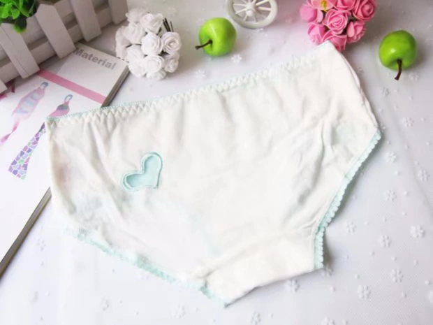 Đồ lót cotton nữ sinh trắng dễ thương hoạt hình thấp eo tam giác túi quà tặng hip - Bộ quà tặng