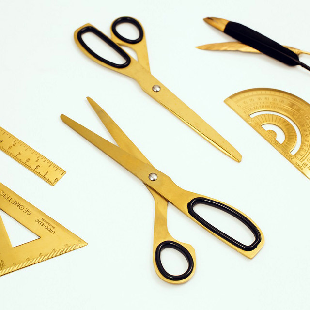 Nordic brass gold scissors home office simple ribbon-cutting scissors design asymmetric scissors ins ornaments
