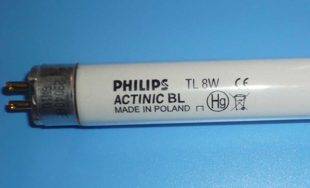 Original loaded import Philips TL8W BL sunscreen lighting tube without photogenic gel curing lighting tube
