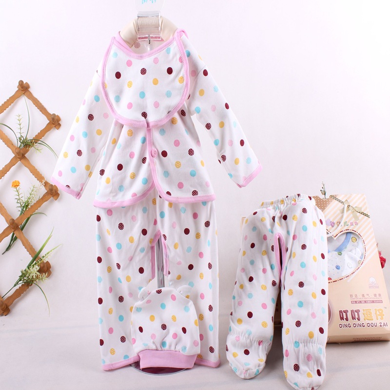 Coffret cadeau pour nouveau-né - vêtements - Ref 1957641 Image 12