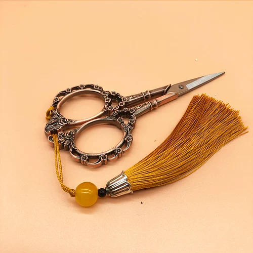 [Доставка SU] Сливы Blossom Ножницы поперечная вышивка ножницы инструмент инструмент инструмент ножницы красочные ножницы ретро скорость кожи