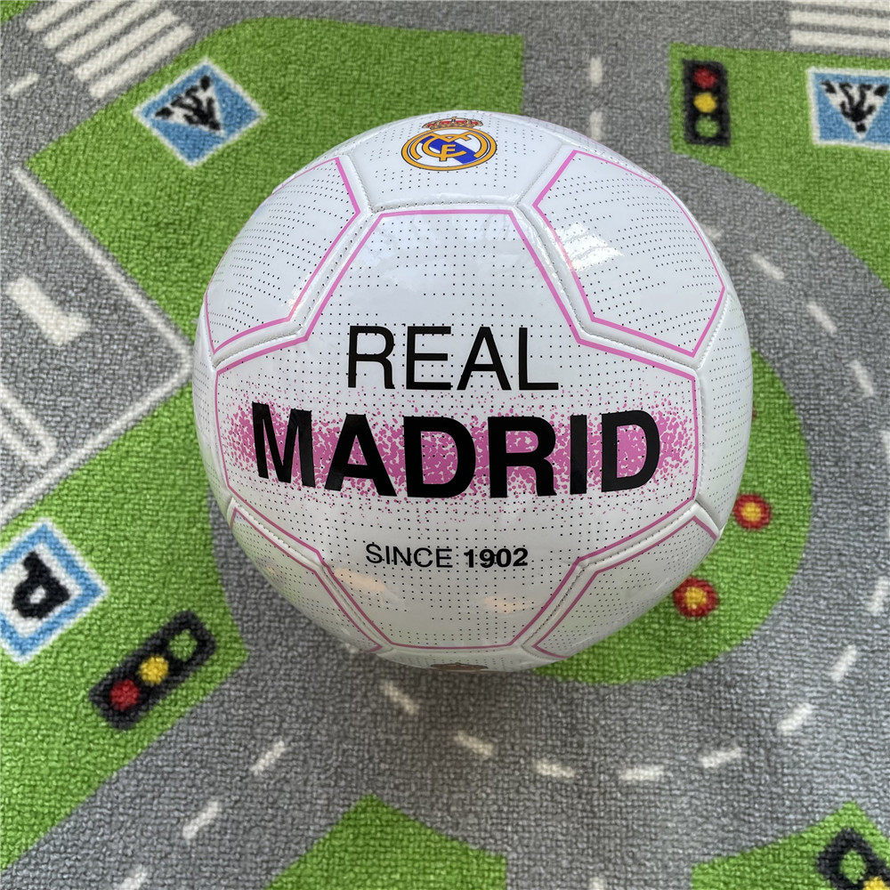 Real Madrid Real Madrid official genuine new fans commemorate No. 5 game training football spot