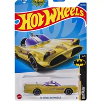 131-2 Театральное издание Batman Battle Cars Golden Yellow 22n