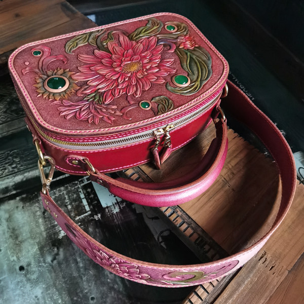 Handmade Genuine Leather Girl bookings Bull Leather Carvings of Changchun Flower inlaid green jade medullary woman carrying bag satchel
