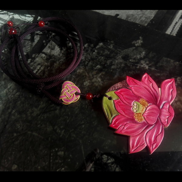 Handmade Men's Bags Women's Bag Accessories Ordering Cow Leather Carvings Flowers Painted Purple Lotus Woman Money Chain Hanging Accessories