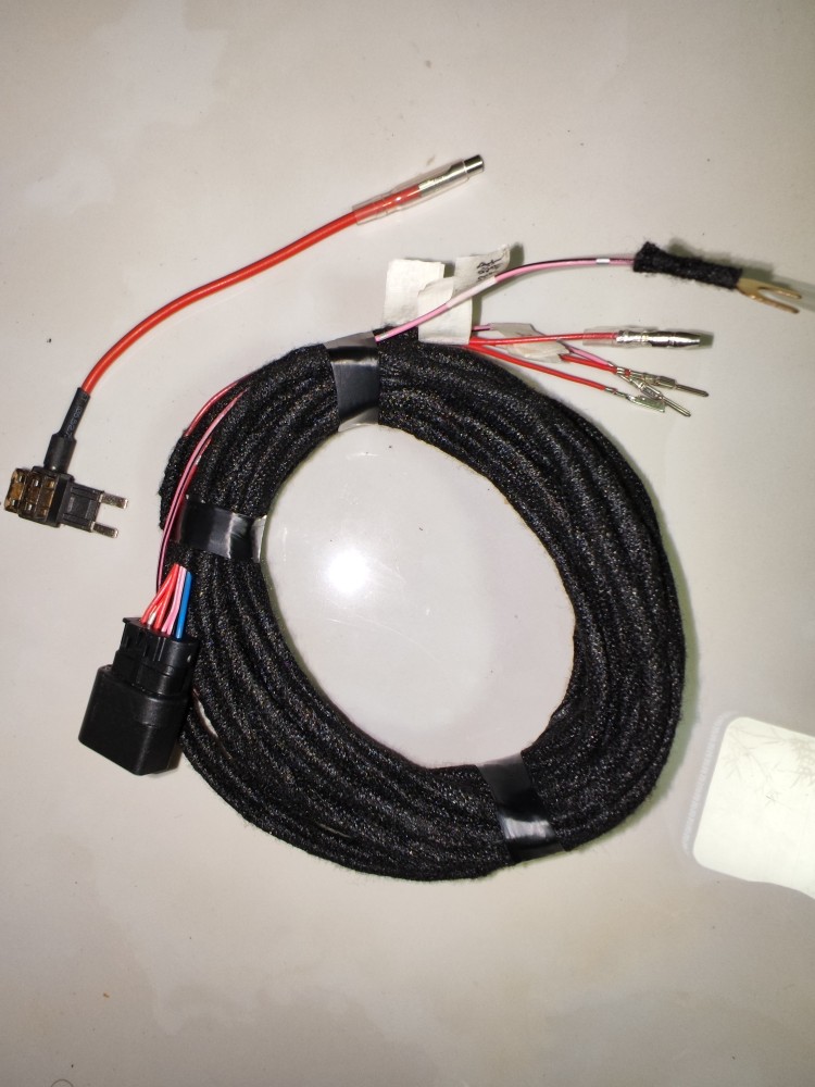 Fox Maverick's original reversing image wiring harness is non-destructive and free of breakage, and supports follow-up trajectory