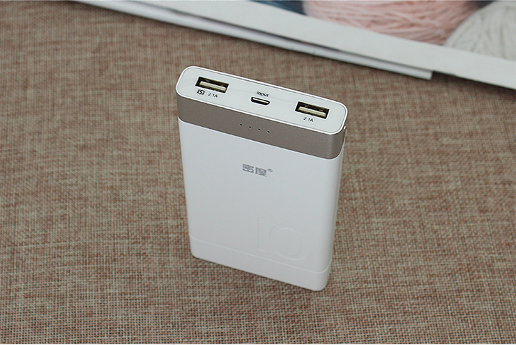 Mật độ M-P6 dung lượng lớn 12000 mAh cổng kép USB sạc điện thoại di động máy tính bảng phổ thông sạc nhanh điện thoại di động