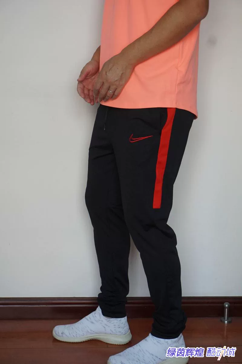 Футболка Nike, вязаные спортивные штаны для зала и отдыха