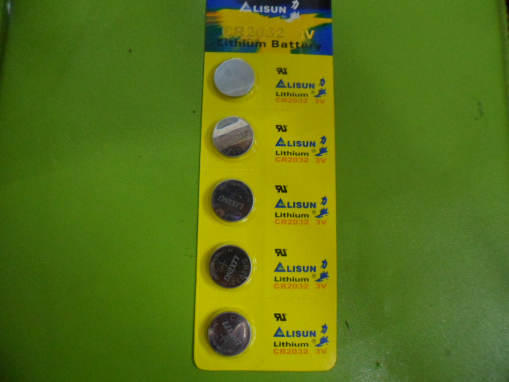 LIXING Lixing CR2032 3V lithium battery alarm remote control Computer motherboard battery Button battery