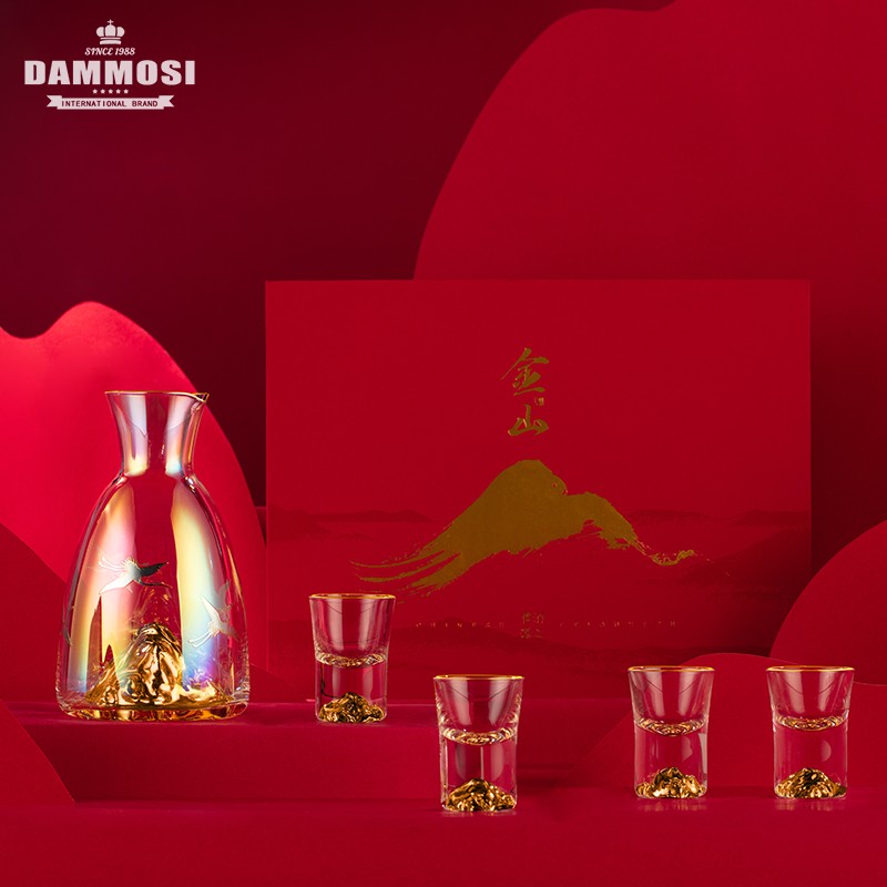 High-end Wine Furniture Set White Wine Glass Delivery Gold Mountain Silver Mountain Divider Unleaded Crystal Glass Home Gift Box Dress