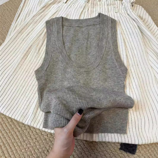 Early spring threaded knitted suspenders for women's summer clothing U-neck anti-exposure sleeveless vest top with base shirt outside