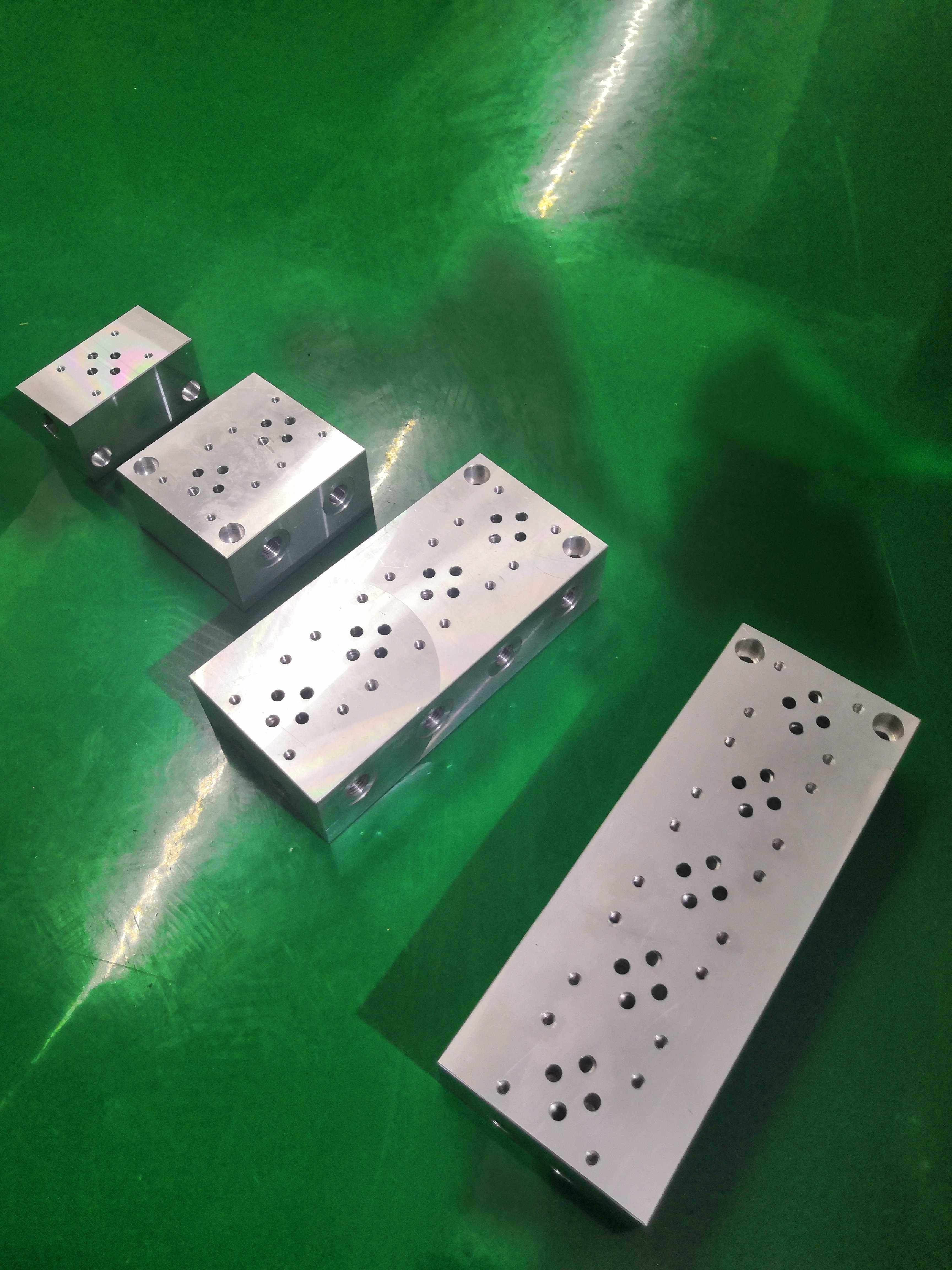 02 Stacking block Multi-way valve block Hydraulic valve block Hydraulic station power unit integrated valve block accessories