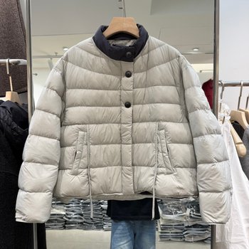European station 2025 autumn and winter new fashion women's short white duck down jacket contrast color collar fashionable