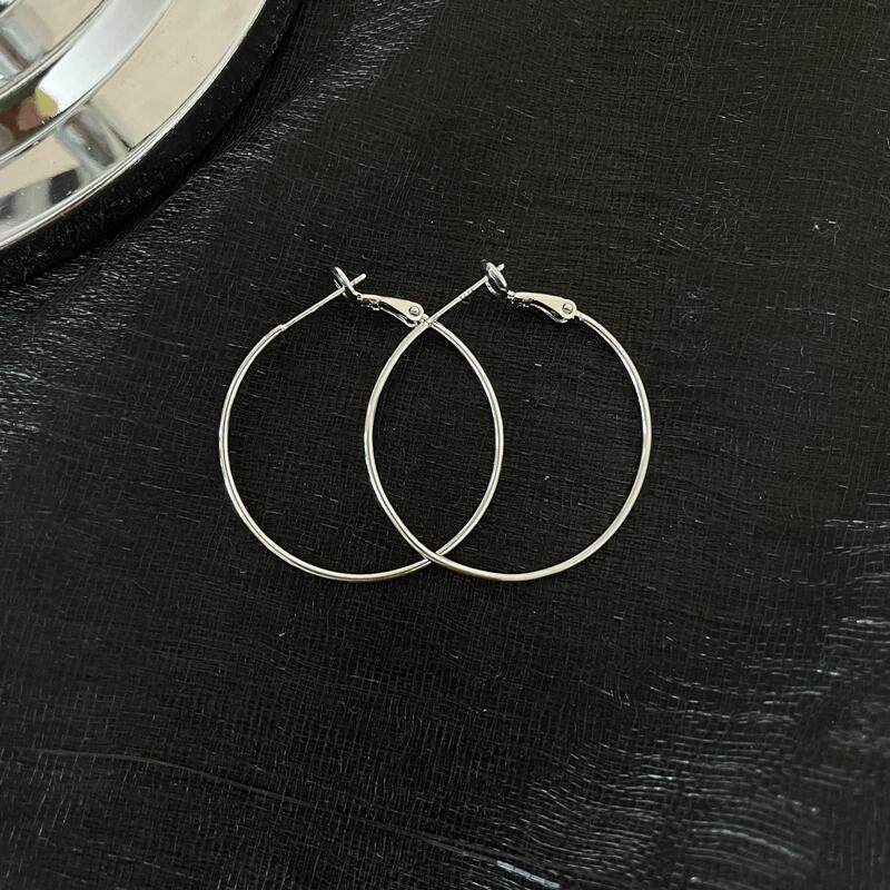 素圈耳环S925银针银色耳扣耳圈耳扣OL气质冷淡风耳饰无耳洞耳夹详情12