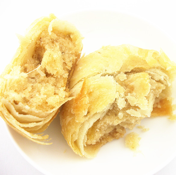 Traditional pastry Shandong specialty snacks five grain bean square oumel champion crisp white kidney bean products