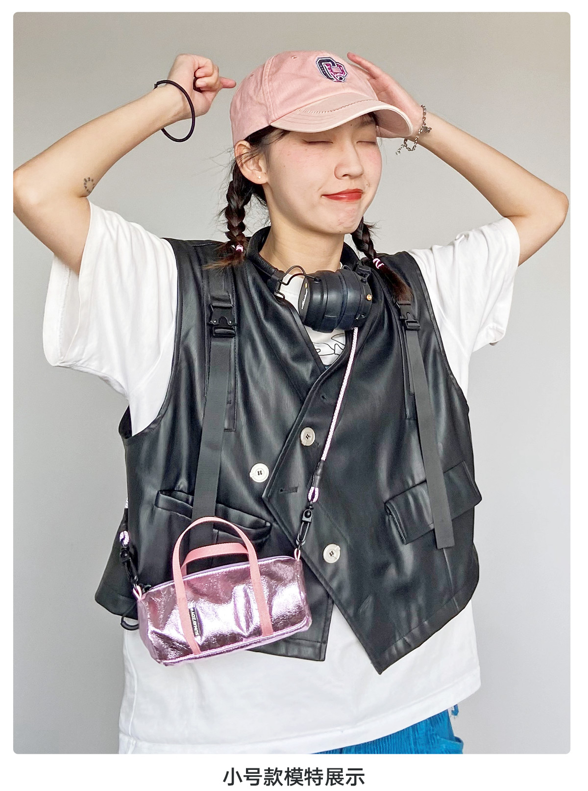Futuristic metal series mini bag lightweight hanging neck side backpack silver crossbody mobile phone bag fashionable Silver - กระเป๋าแมสเซนเจอร์ - เส้นใยสังเคราะห์ สีเงิน