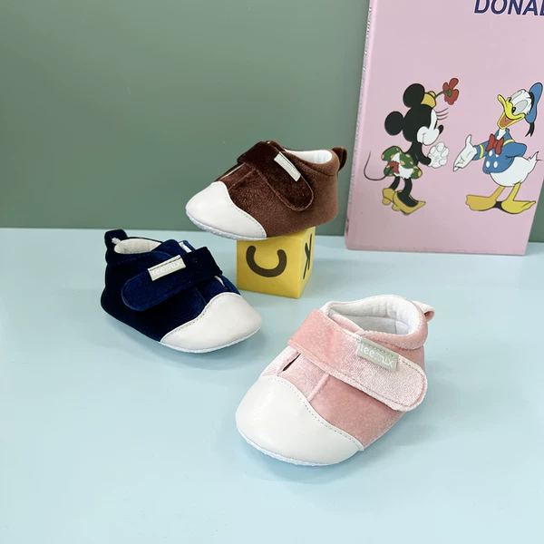 Товары от 新标美童鞋