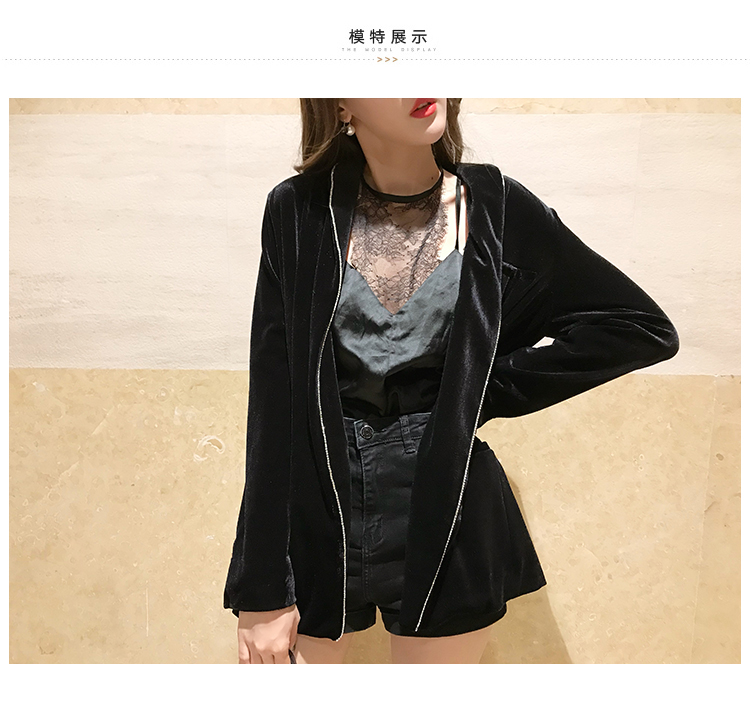Mùa thu 2018 mới của phụ nữ phiên bản Hàn Quốc của màu đen lỏng lẻo màu đen nhung hoang dã phù hợp với kim cương áo khoác nữ vest trắng nữ đẹp