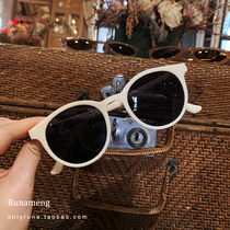 RUNAMENG 2020 small oval anti-UV retro temperament for men and women with sunglasses