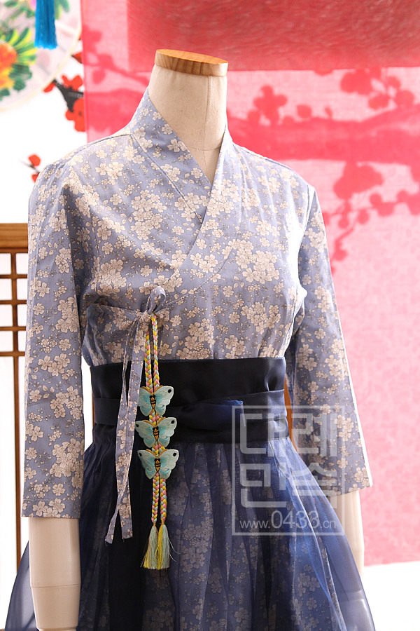 Living Korean Suit Waist Pendant Bag Pendant Car Pendant Solid Flower Korean Dress Pendant H-P01234