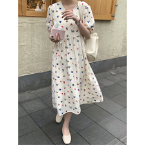 V collar floral short sleeve dress female 2021 summer new Korean version of temperament sweet French bubble sleeve long skirt