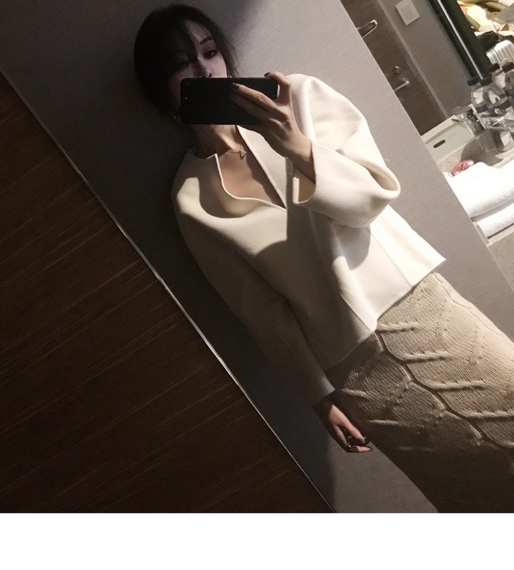 13 Yi Pearl White ~ ~ Áo len cổ chữ V trắng Úc hai mặt áo len ngắn hai mặt nữ couple tx áo khoác nữ