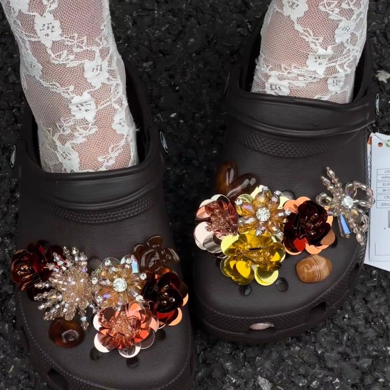 New Crocs Shoe Accessories, High-End Shoe Charms, Three-Dimensional Sequin Flower Buckles, Suitable for Crocs