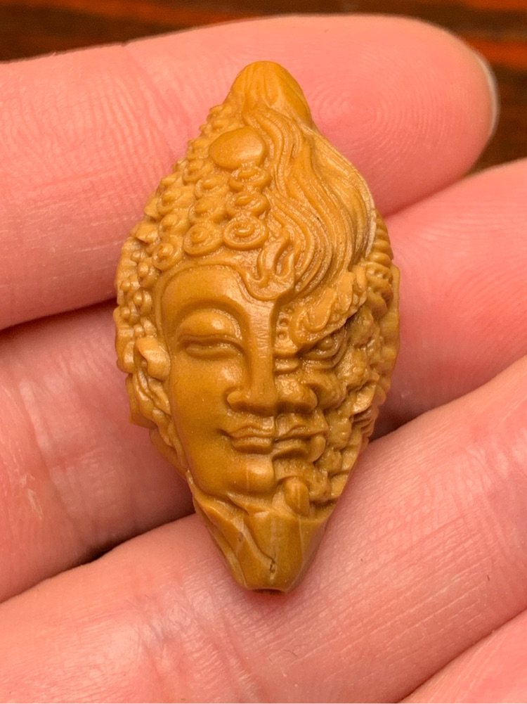 Olive Nuclear engraving One Niread of text Play Collection Handcrafted Nuclear Sculptures Pendant Single Keychain Bodhi Accessories