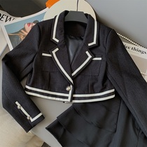 Temperament name Yuanyuan Button Collision color Ming Line Short coat suit 2022 Spring new trendy small fragrant wind black cardiovert