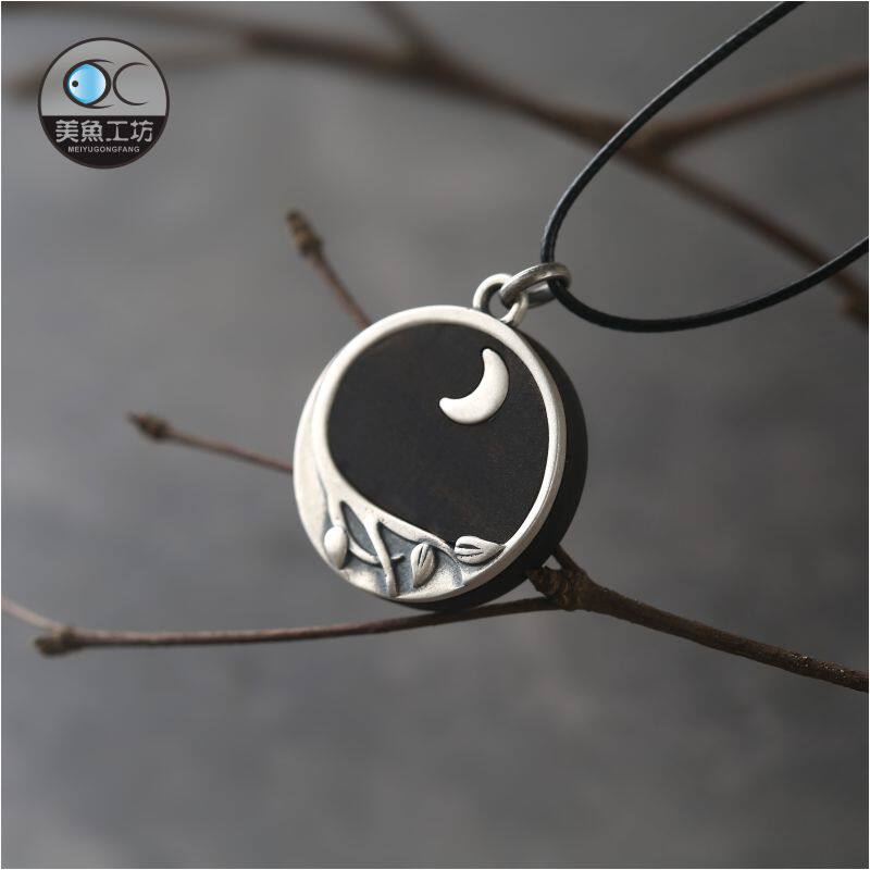 Beauty fish workshop sandalwood silver crescent bright cinnamon tree Ancient style jewelry pendant pendant lettering cotton linen sweater necklace girlfriend