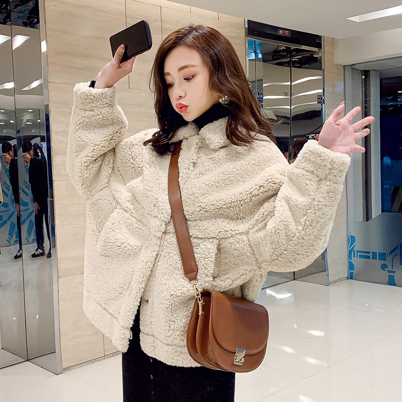 Lambskin coat women's 2019 winter new Korean version of cashmere coat small man thin grain velvet fur one-piece tide