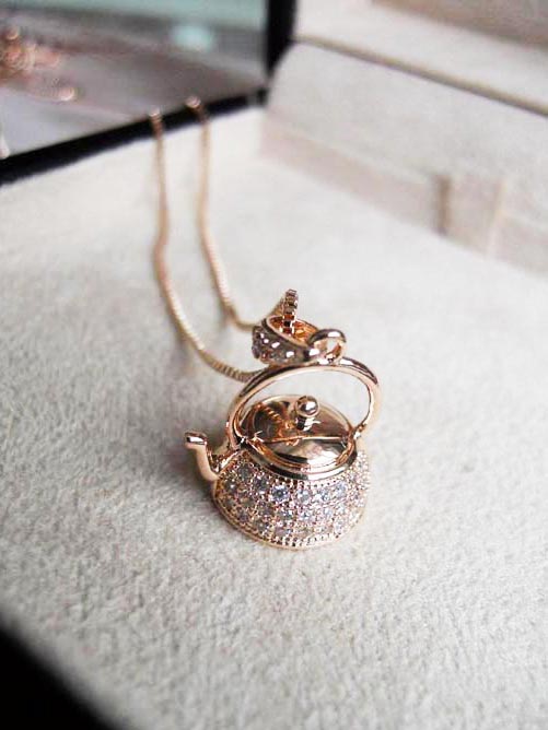 Bohemian Vintage 18K Gold Plated Small Kettle Kettle Crystal Necklace Clavicle Chain Jewelry Female