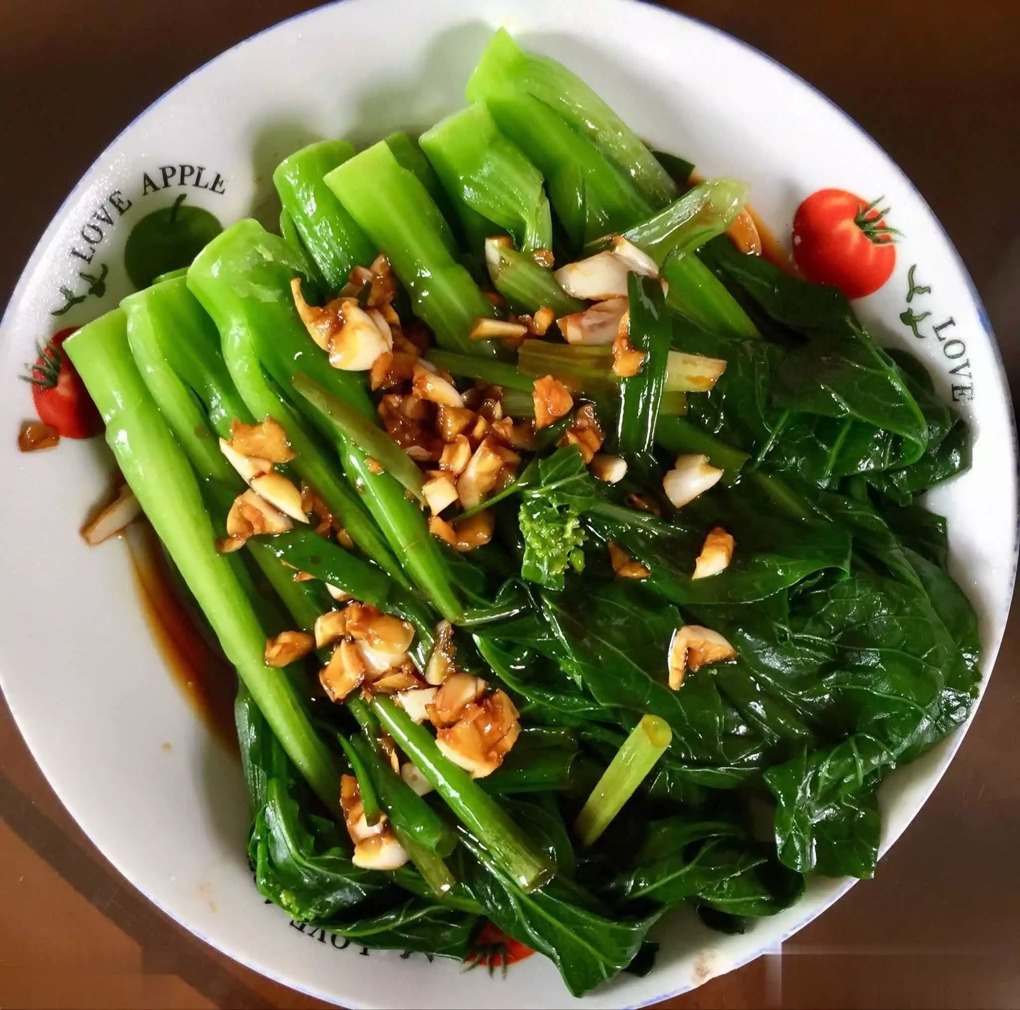 年龄大了此“养骨”、常吃这个8样，腿脚有劲营养足 