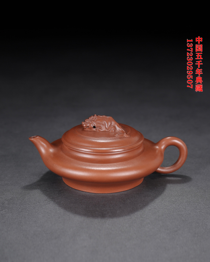 中国古玩 ・原鉱泥・宜興紫砂壺・紫砂手彫・周桂珍紋・茶壺・ 酒