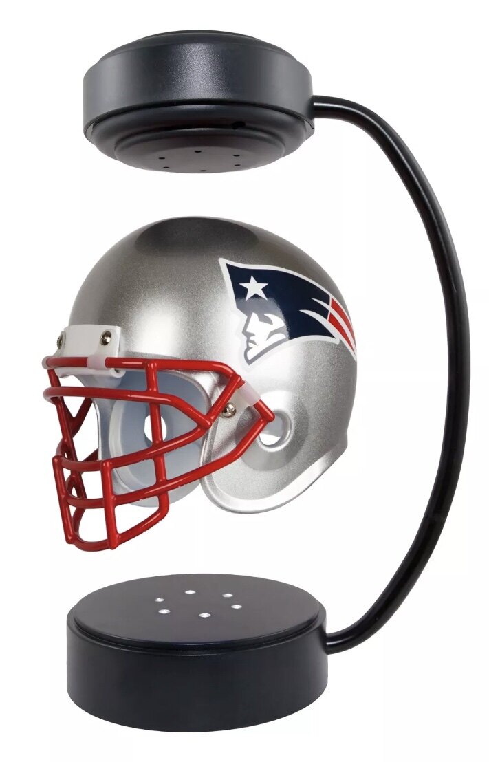 NFL橄榄球黑科技头盔:🚀悬浮旋转+夜光加持,32队可选,你的收藏新宠!🌟-橄榄球头盔-淘宝好物网