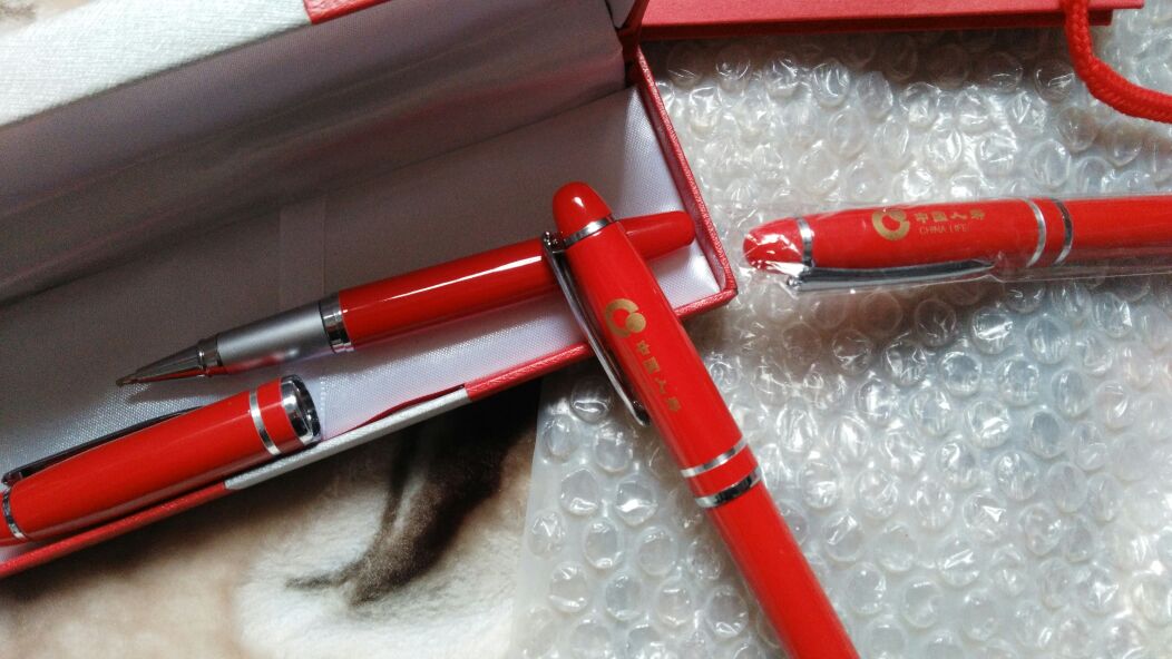 China Life Advertising Pen Insurance Company Gift Pen Red Porcelain Pen Red Pen Black Mid Pen Signature Pen