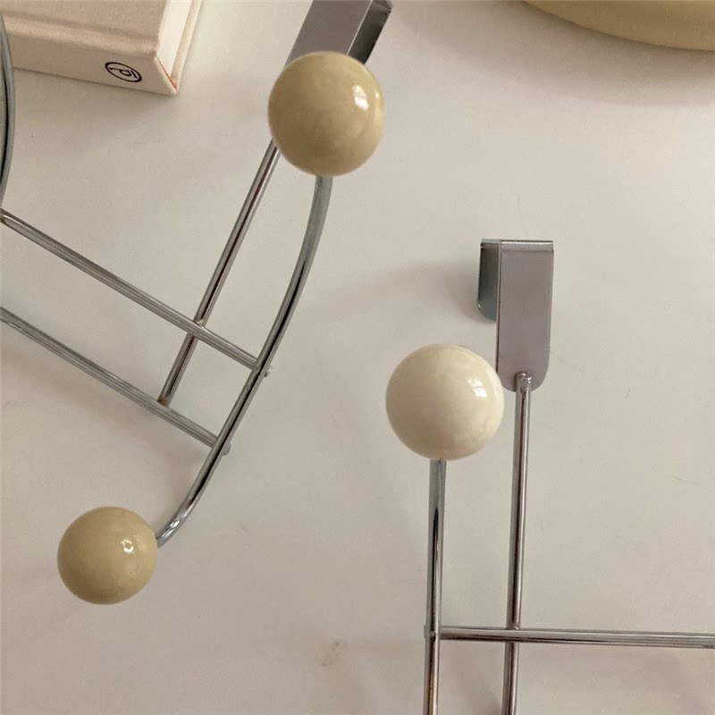 Металлические стойки 好市民大发 韩国vintage铁艺奶油白洗手间卧室门后挂钩衣架装饰